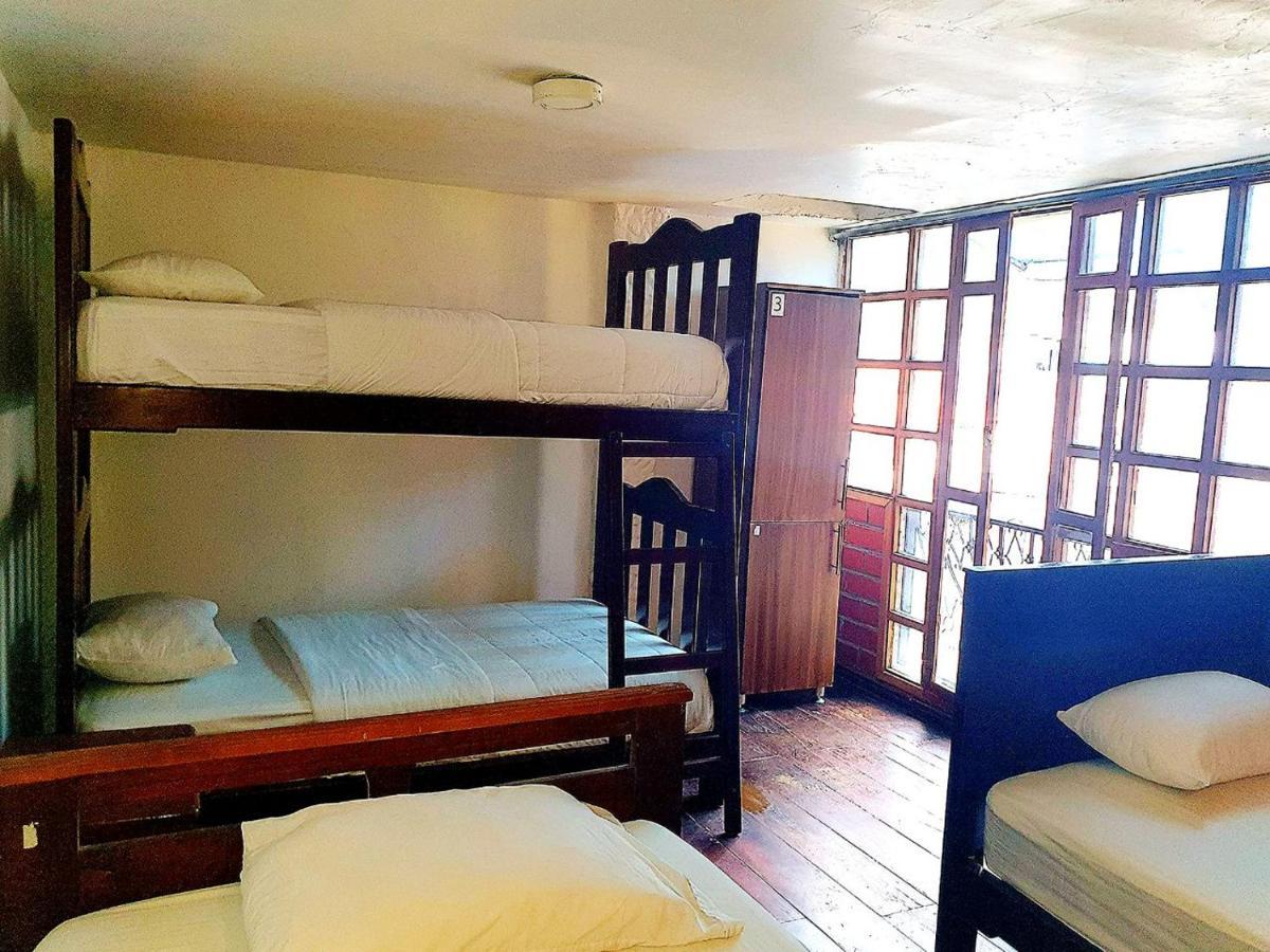 Hostal Inti Raymi Backpackers Baños Dış mekan fotoğraf